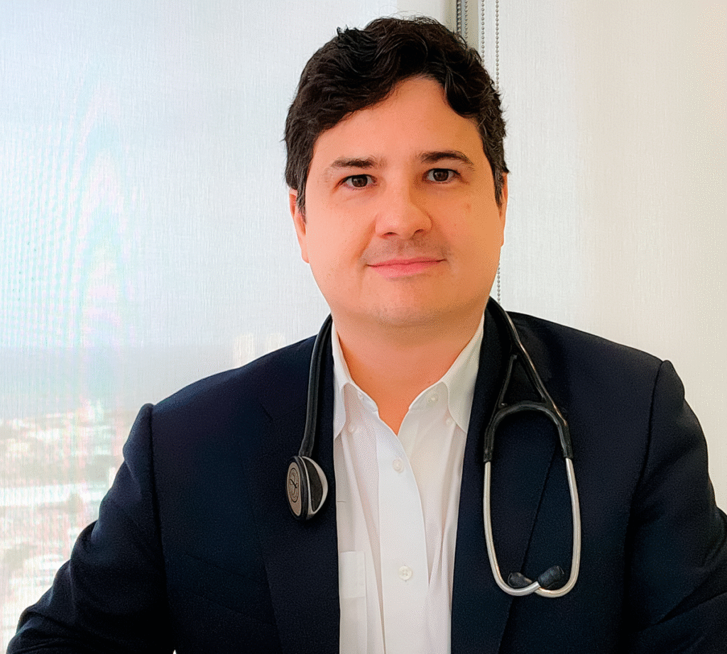 Dr. Marclébio Dourado - Médico nefrologista em Recife