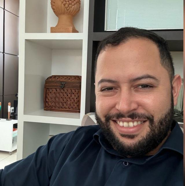 Dr. Iguh Lucena - Psiquiatra em Recife.jpeg